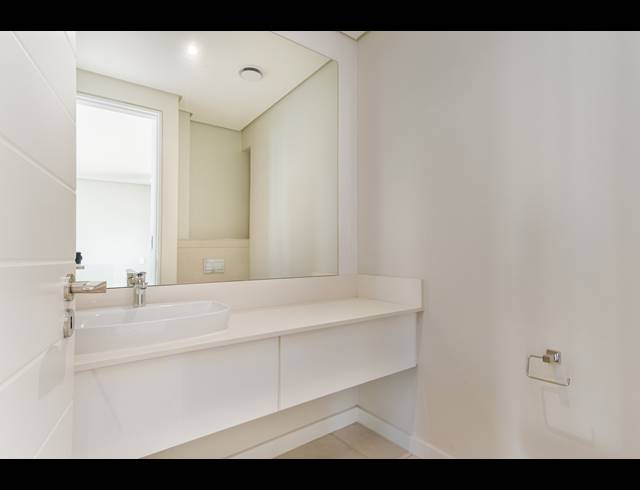 4 BEDROOM TOWNHOUSE FOR SALE IN LA LUCIA
